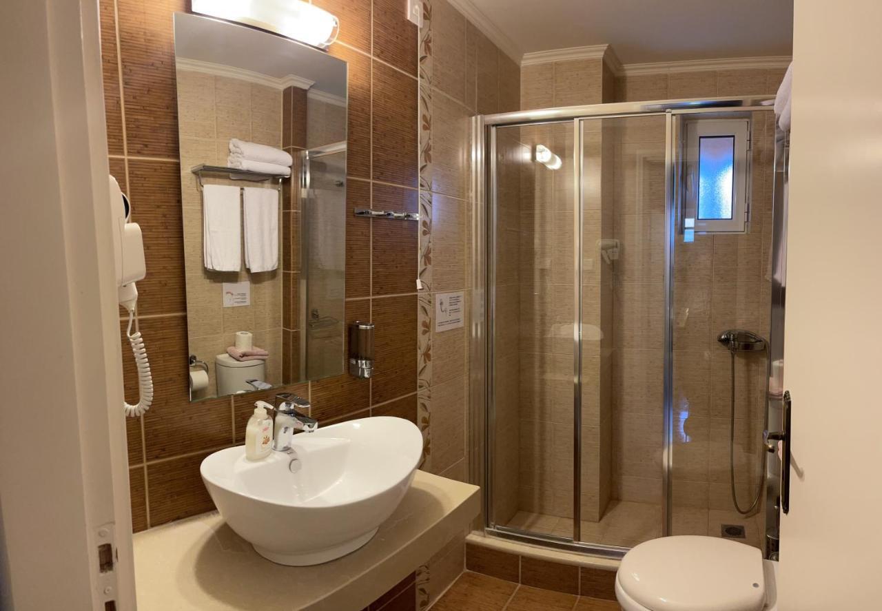 Hotel Afrika Елеонас Екстериор снимка